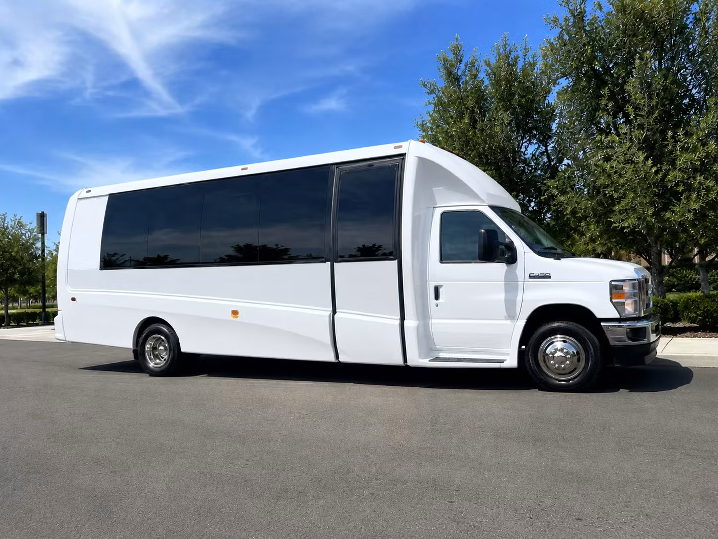 15 passenger minibus